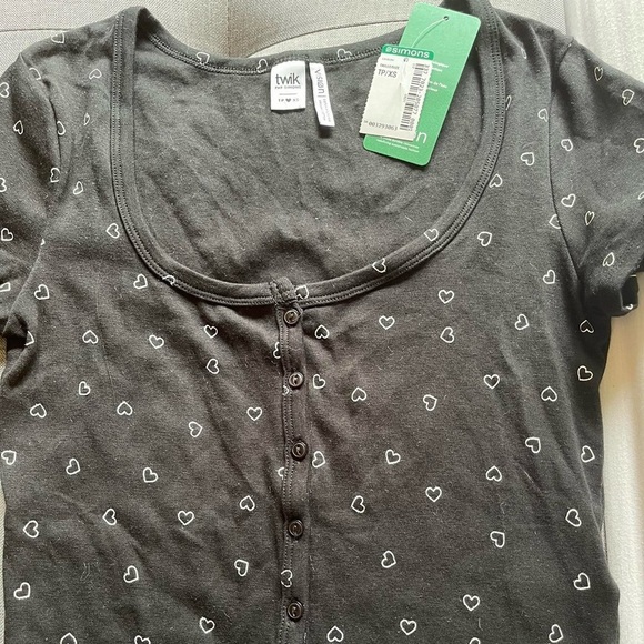 TWIK Button down Shortsleeve cardigan top
Size: XS - Picture 3 of 4